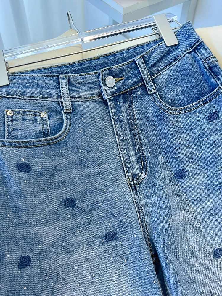 Rose Embroidered Hot Diamond J - Embroidery Jeans Sakura review and price