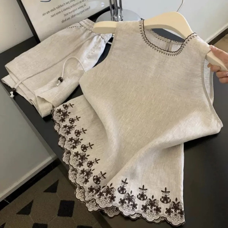 Simple Old Money Style Cotton  - Embroidery Vest review and price