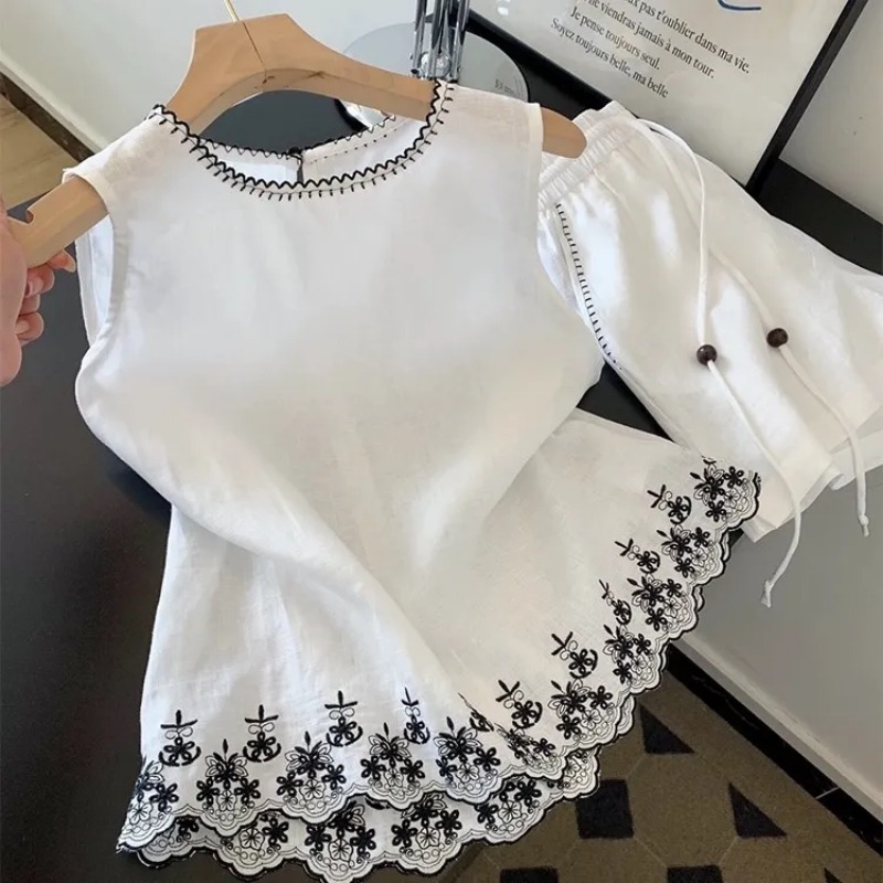 Simple Old Money Style Cotton  - Embroidery Vest review and price